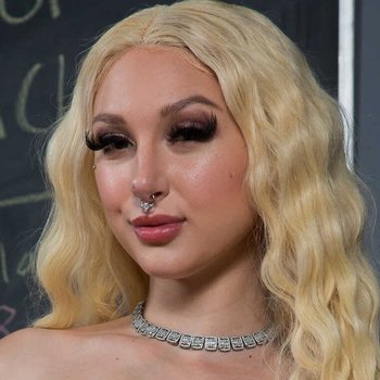 Skylar Vox