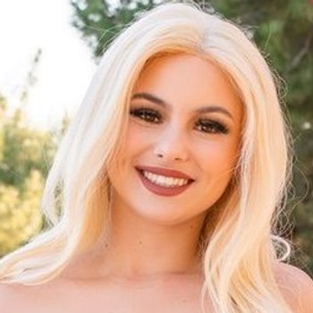 Aria Banks