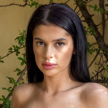 Asandra Dewy