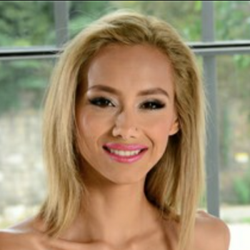 Veronica Leal