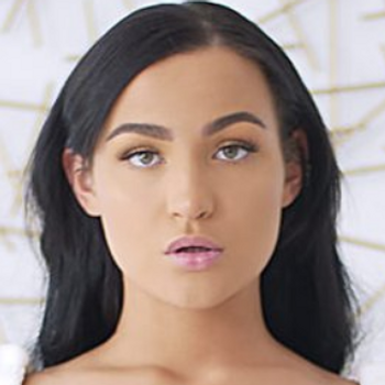 Mila Monet